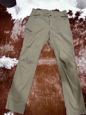 KUIU Tactical Cargo Pants in Olive
